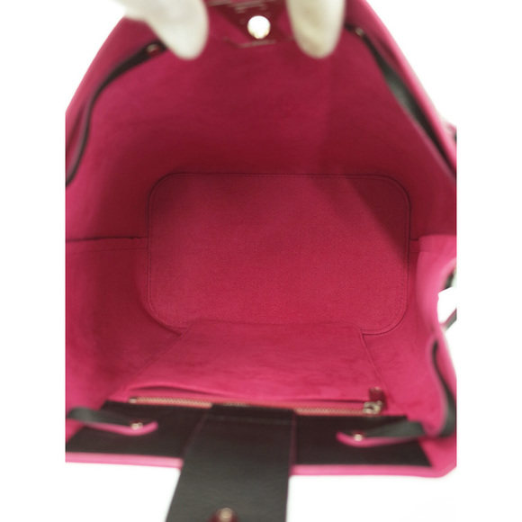 Louis Vuitton Lock Me Bucket Shoulder Bag - Picture 3 of 8